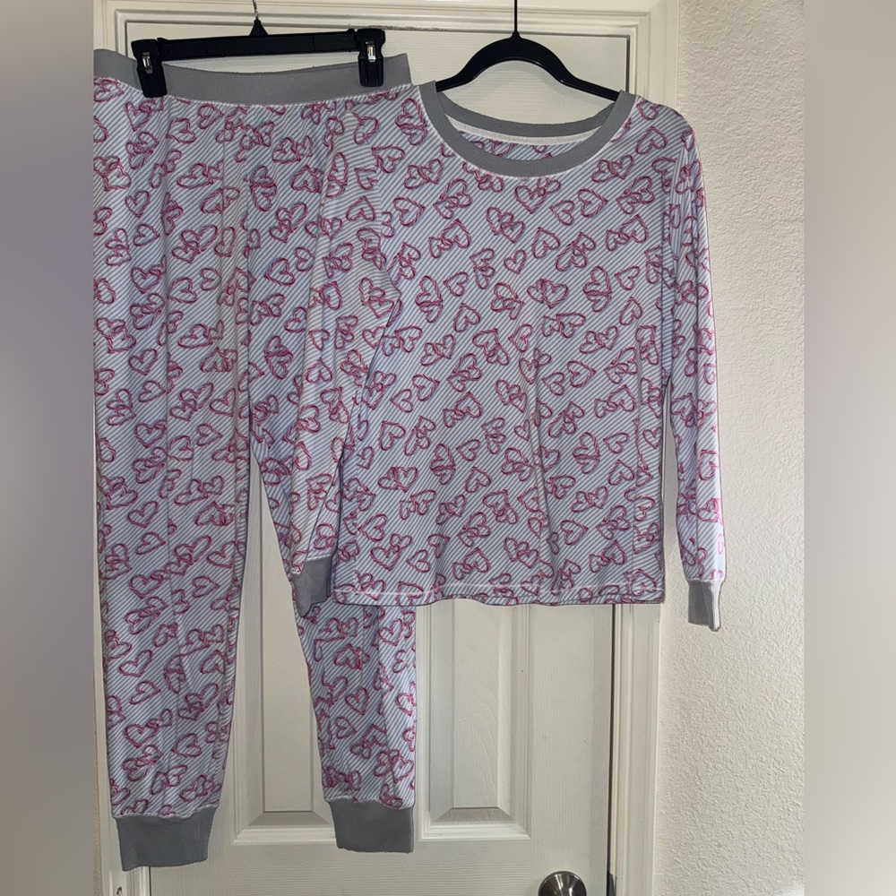 Women’s Jane & Bleecker Cozy Pajamas with Heart Print